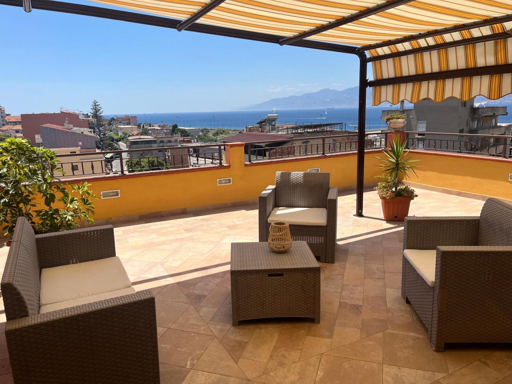 B&B Around The World Villa San Giovanni Exterior foto