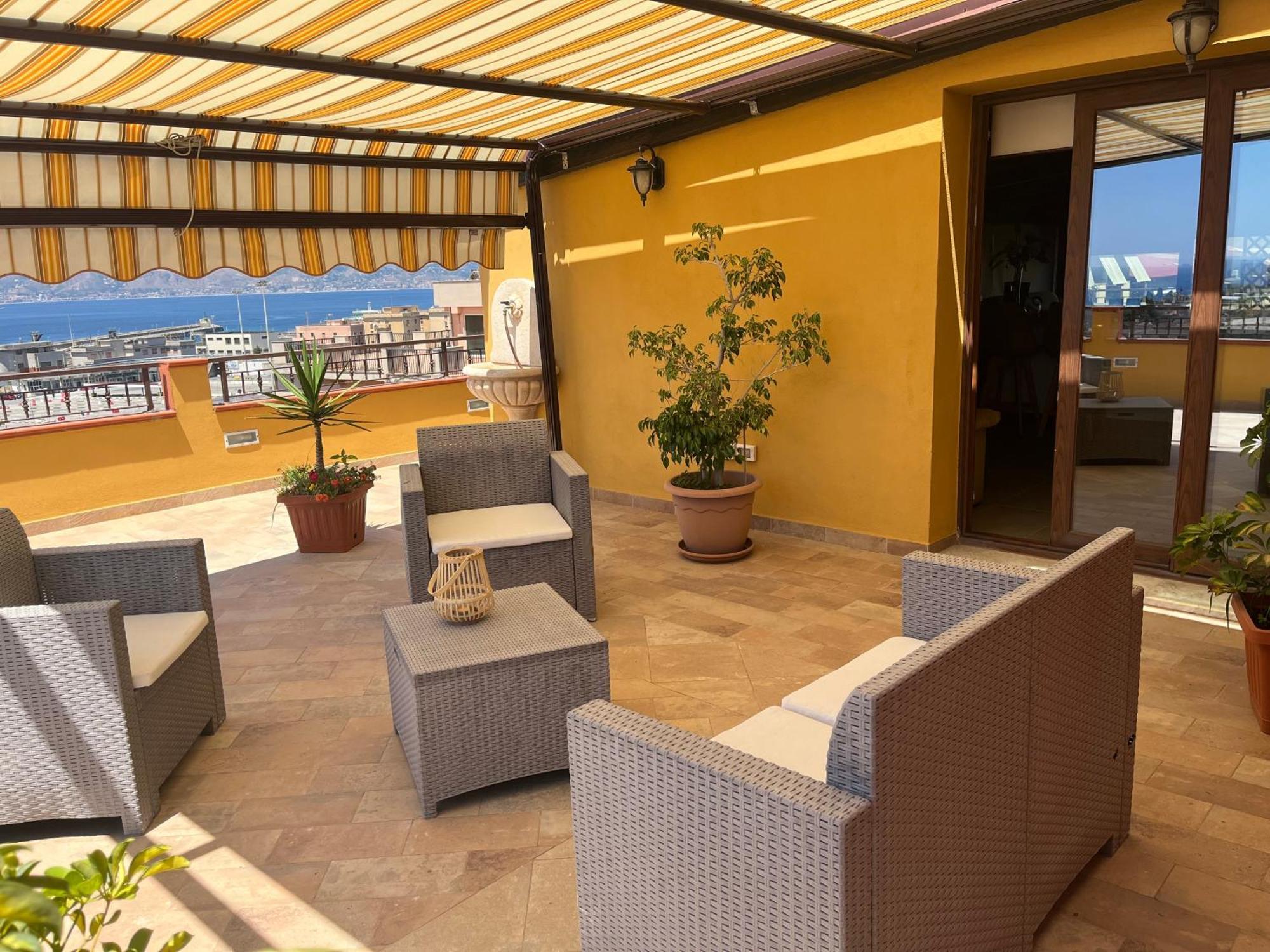 B&B Around The World Villa San Giovanni Exterior foto