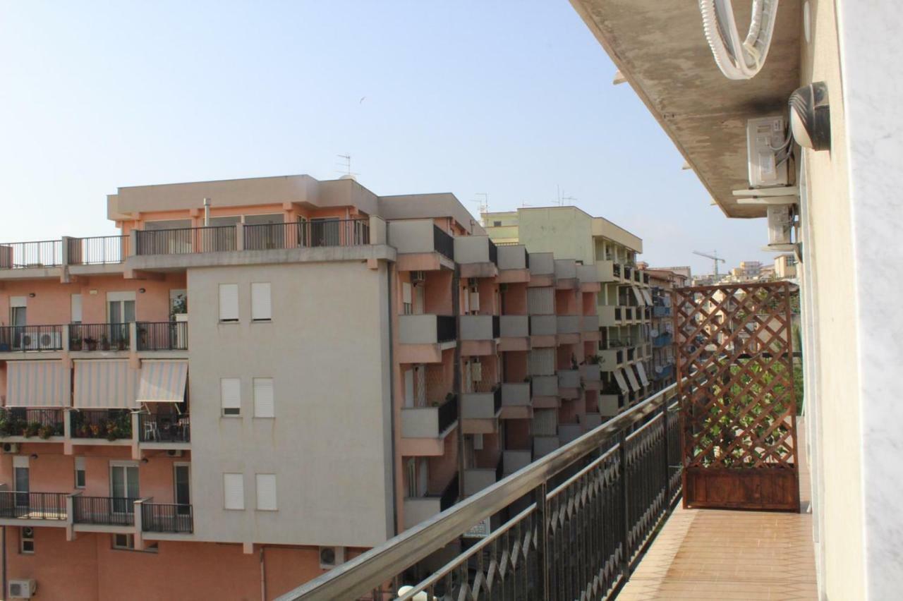 B&B Around The World Villa San Giovanni Exterior foto